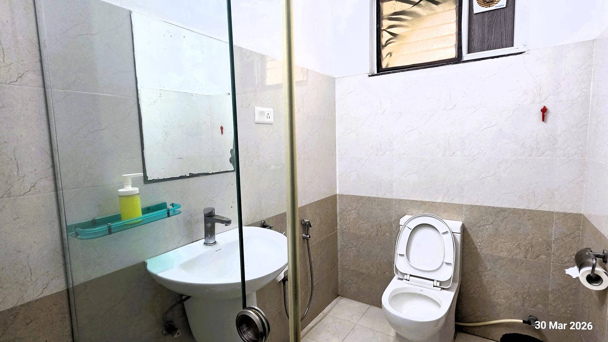 3 BHK — photo 6