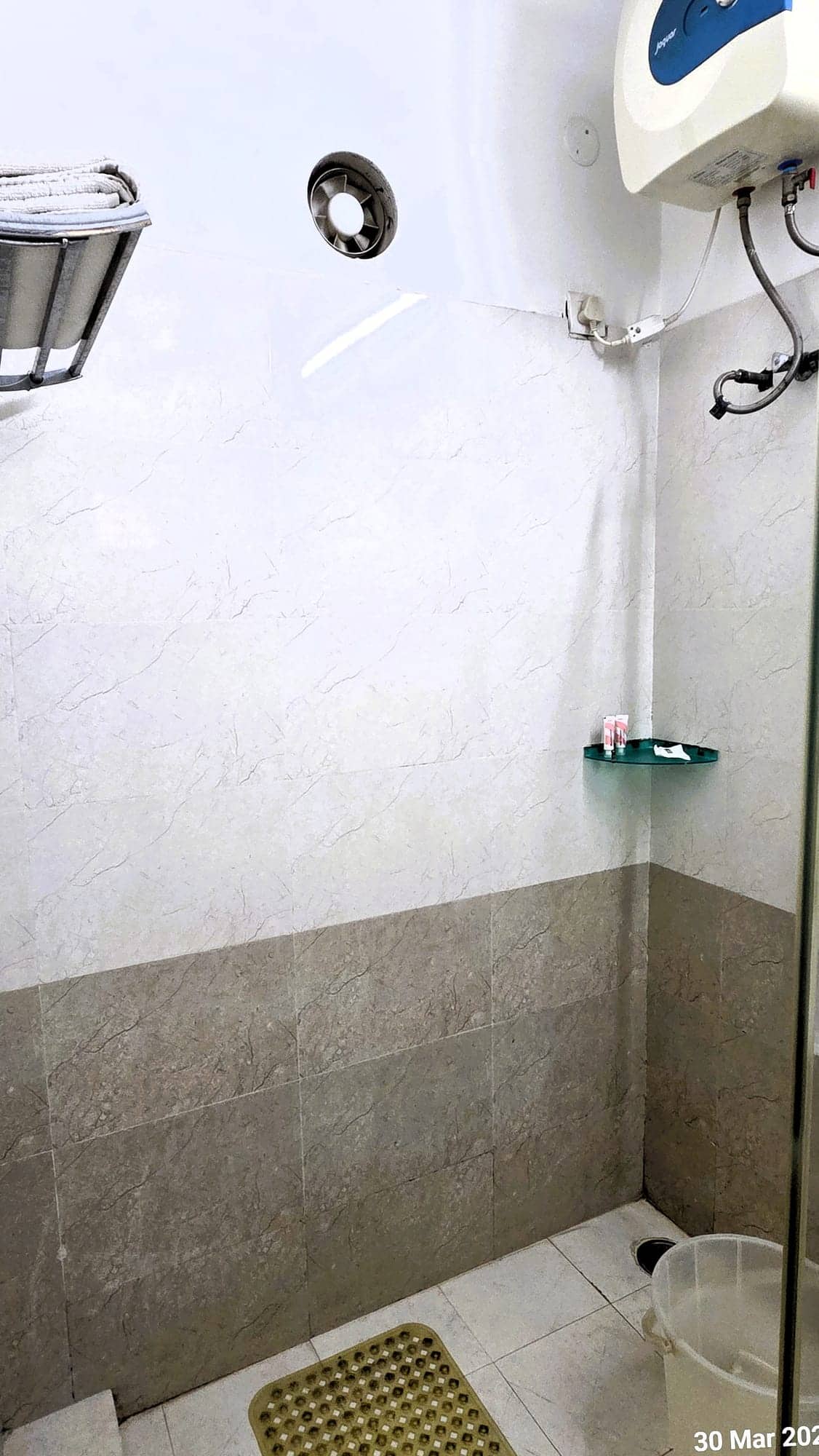 3 BHK — photo 8