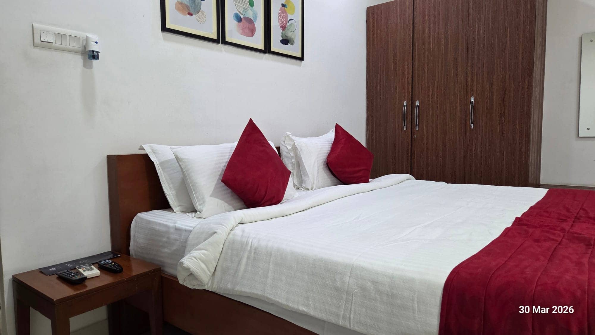 3 BHK — photo 11