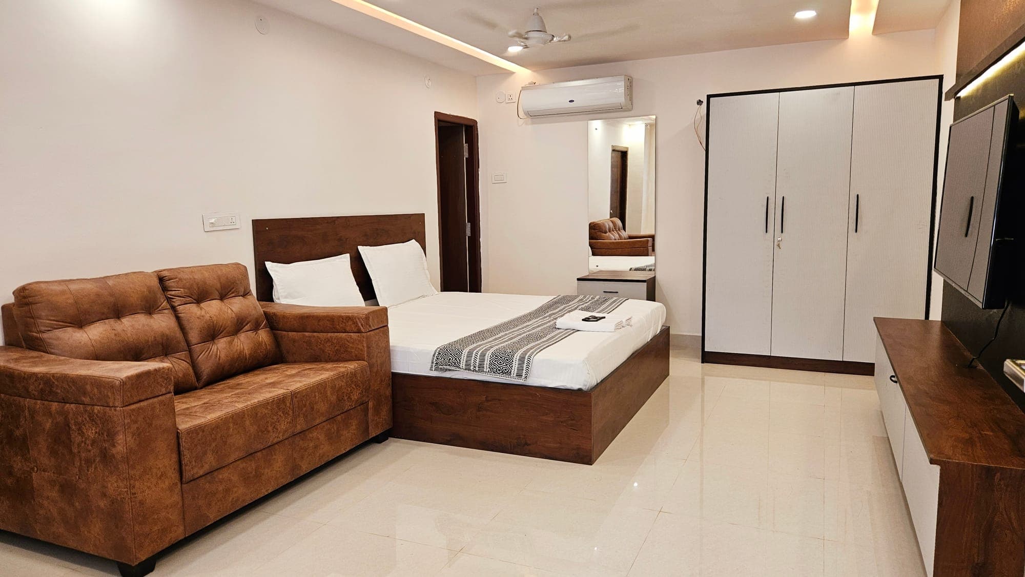 Service apartment in Gachibowli